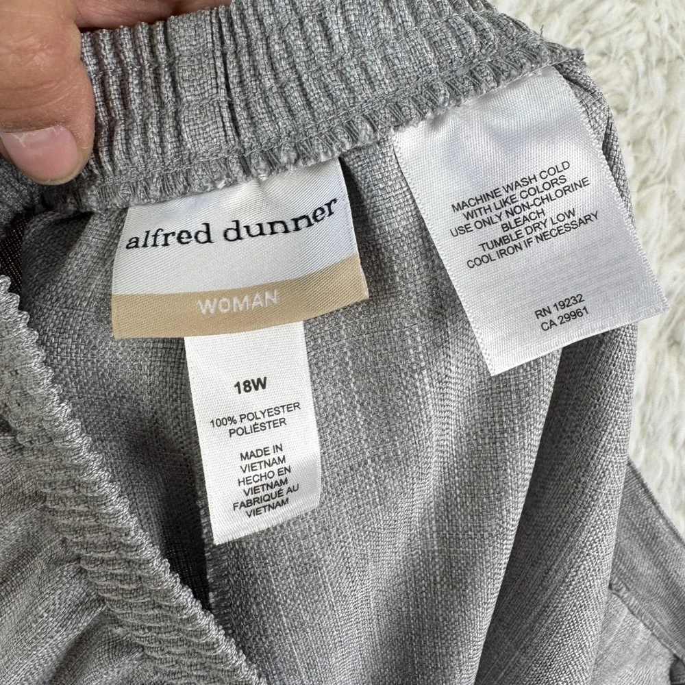 Alfred Dunner Pants Womens 18W Gray Straight Twill Pull On Elastic Waist Pockets